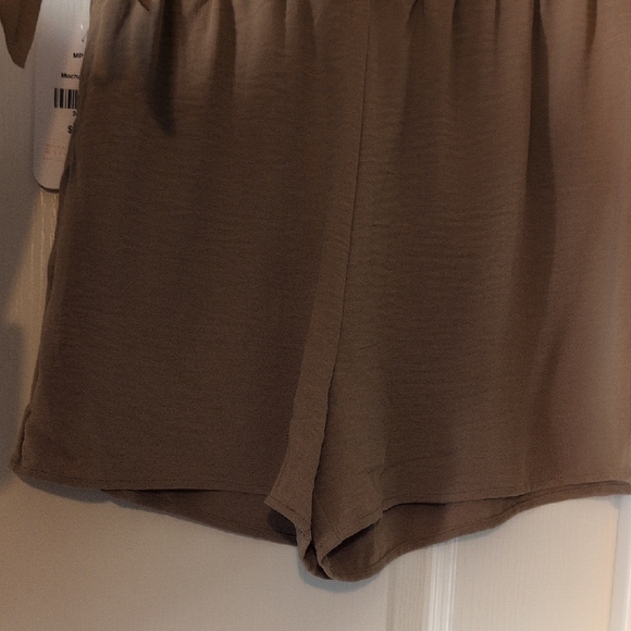 Elegant Brown Tie-Shoulder Tank Top And Short Set - Picture 3 of 8